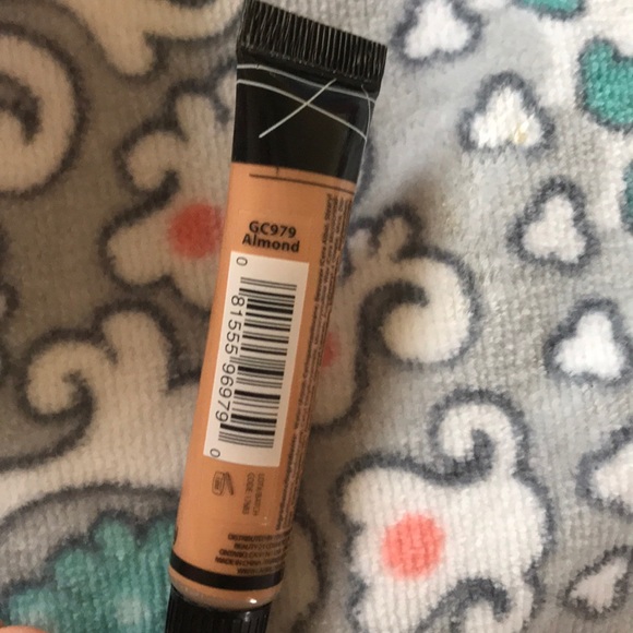 Makeup bundle - Picture 5 of 6